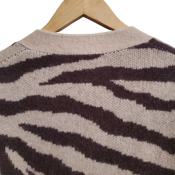 J.Crew Ribbed V-neck cardigan sweater in zebra stripe Knitted Wool Alpaca S - Picture 7 of 13